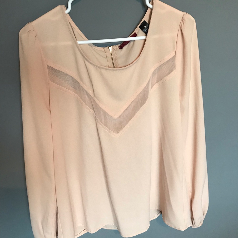BKE Blush color flowy blouse